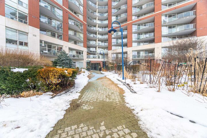 Property Photo:  550 Queens Quay 318  ON M5V 3M8 