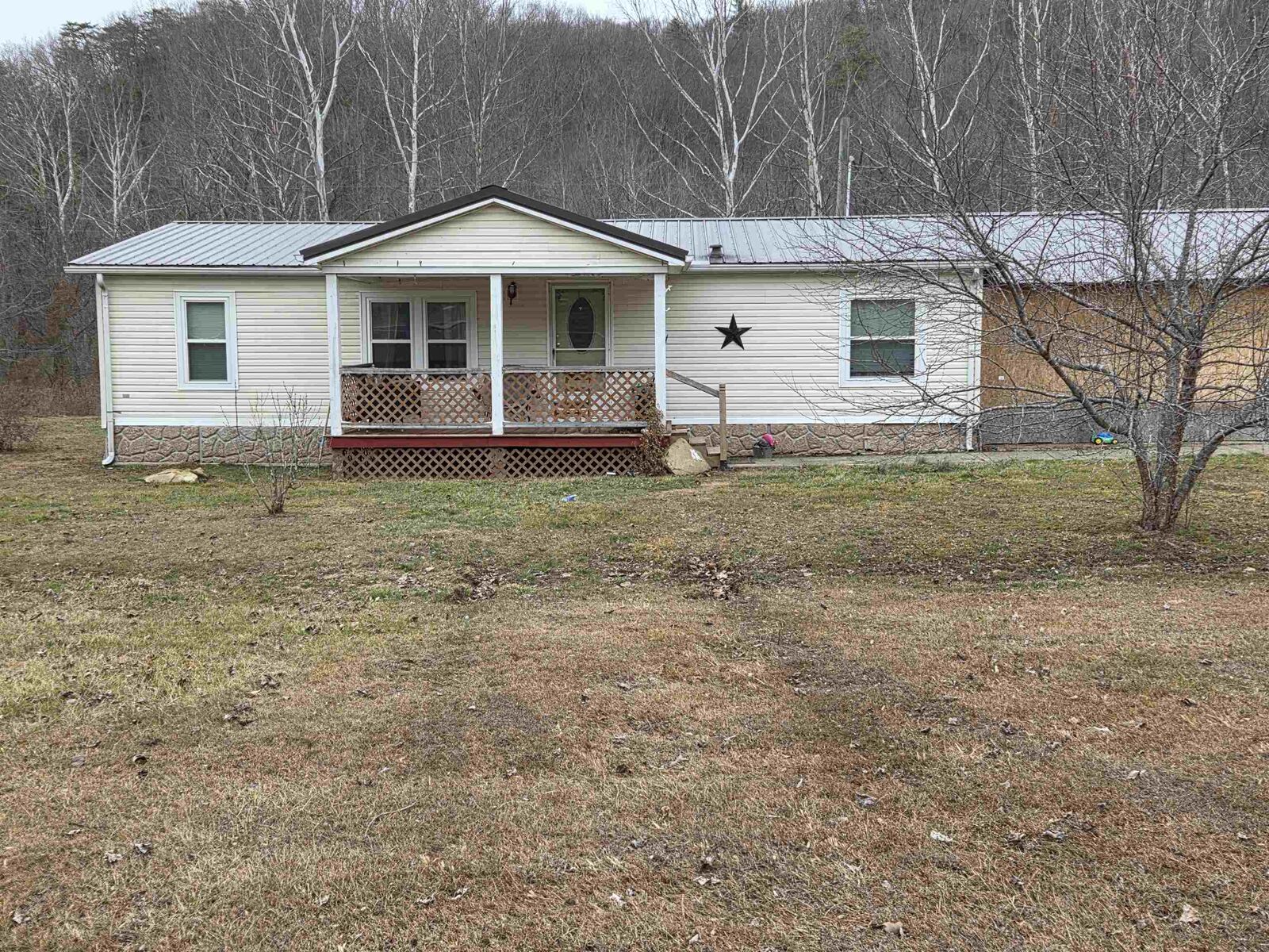 Property Photo:  13683 State Highway 2  KY 41143 