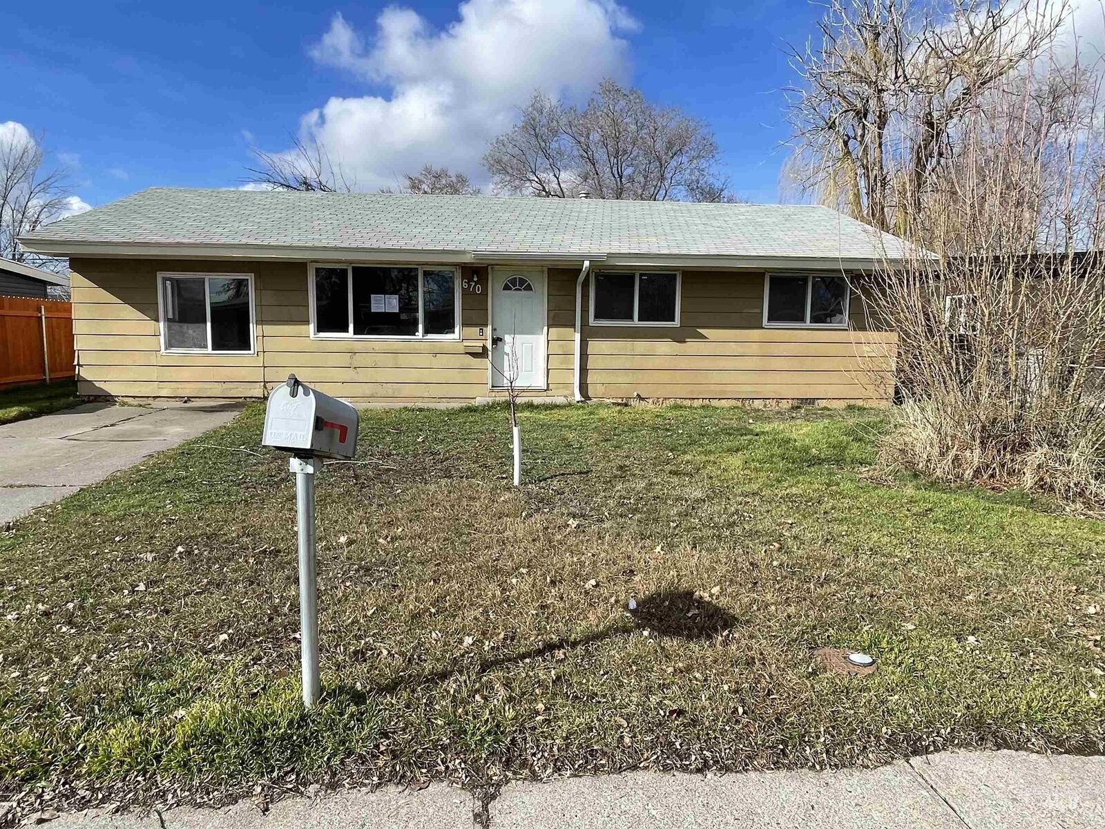 Property Photo:  670 S 13th E  ID 83647 