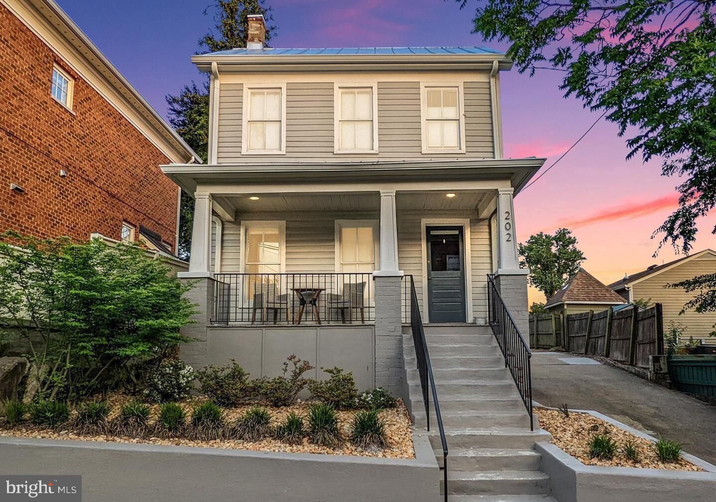 Property Photo: 202 Frederick Street VA 22401