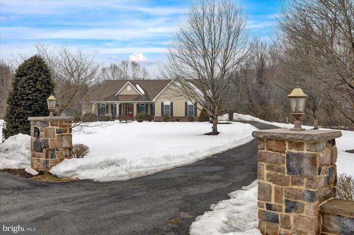 Property Photo: 3 James Road PA 17569