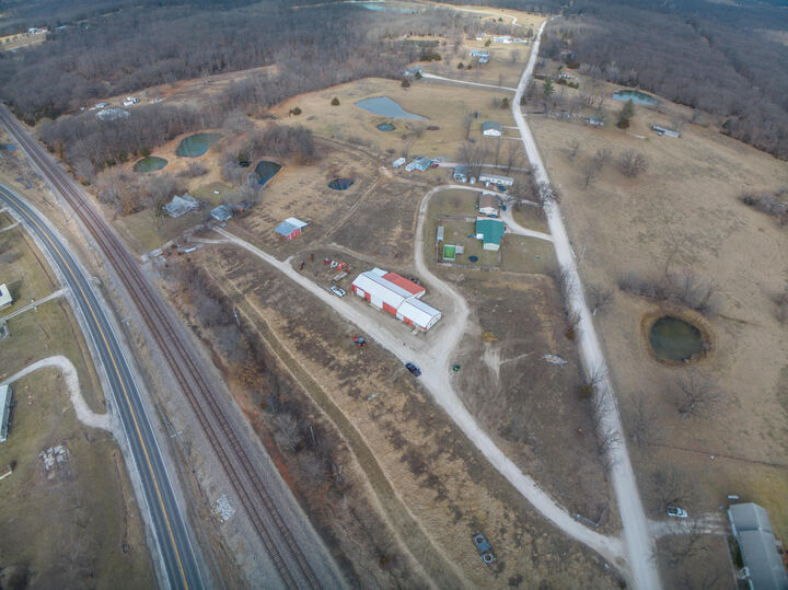 Property Photo:  1075 County Road 1245  MO 65270 