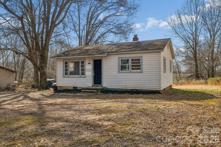 Property Photo: 1713 Younger Avenue NC 28677