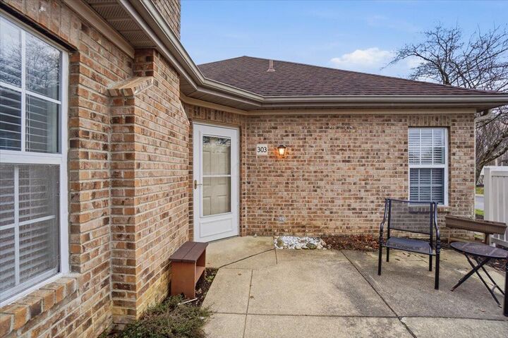 Property Photo:  303 Pointe Place  OH 43082 