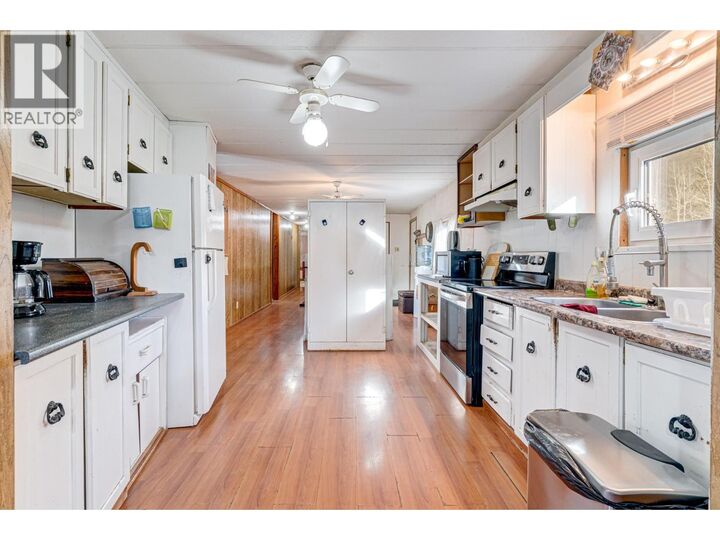 Property Photo:  1191 Matevic Road  BC V0B 2G1 