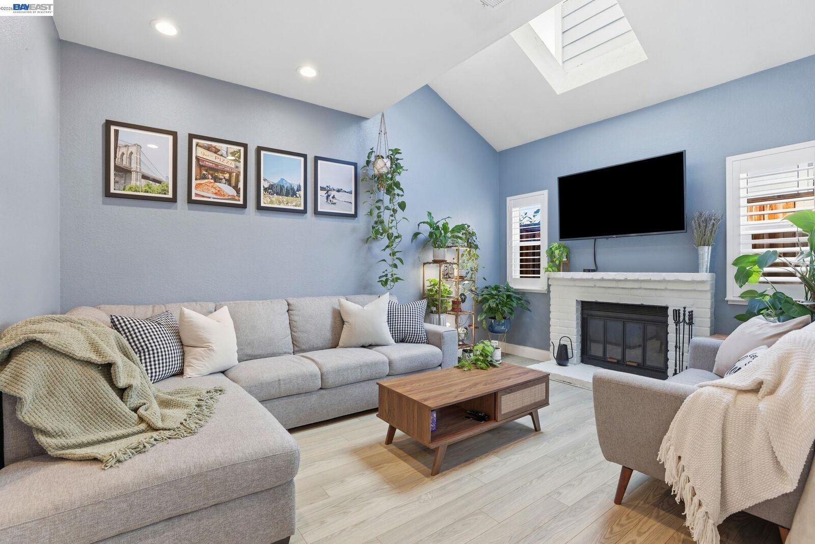 Property Photo:  3877 Vine St  CA 94566 
