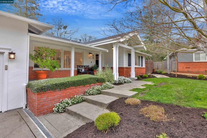 Property Photo: 393 Colorados Ct CA 94549