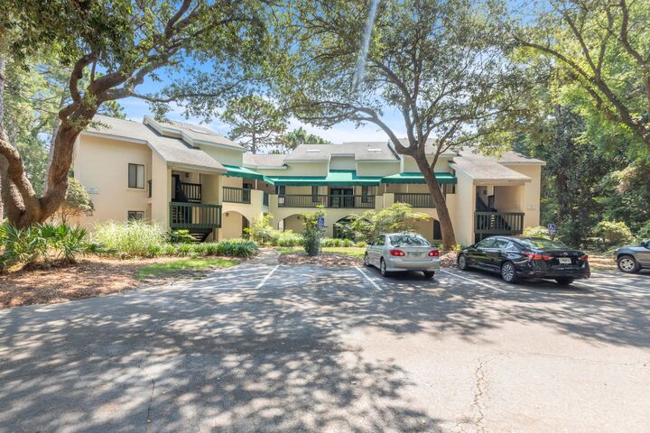 Property Photo:  309 Southlake Court 309  FL 32578 