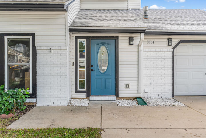 Property Photo: 351 NW Canterbury Circle FL 32548