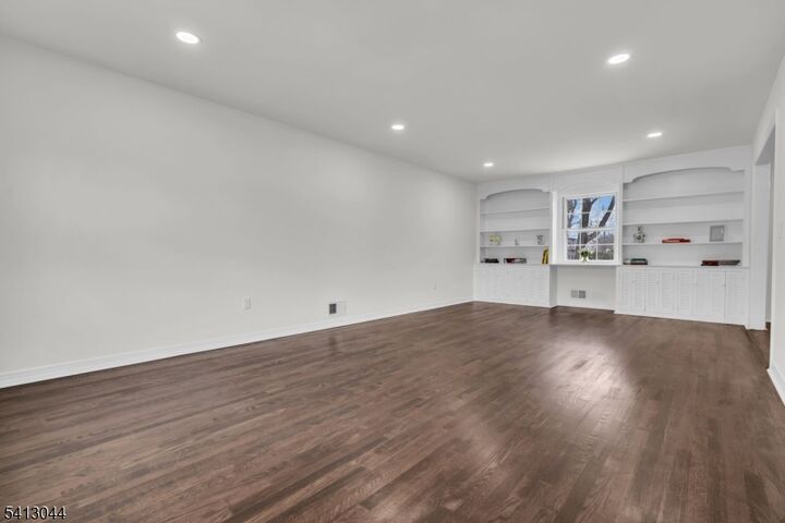 Property Photo:  684 Gallows Hill Rd  NJ 07016 