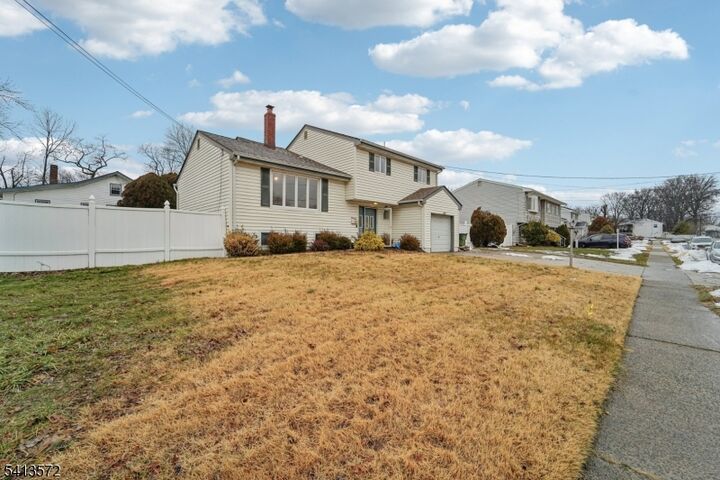 Property Photo:  32 Waverly Dr  NJ 08817 