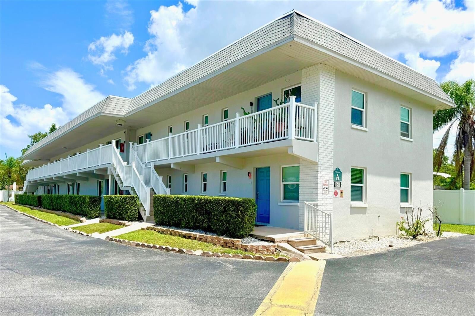 Property Photo:  1142 Sunset Point Road 15  FL 33755 