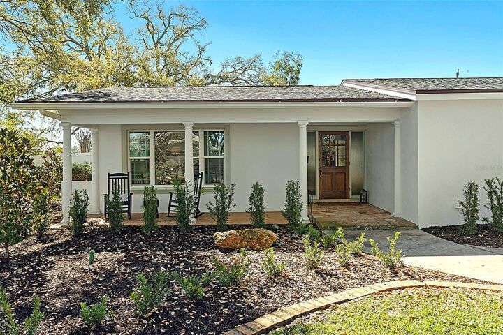 Property Photo:  1182 41st Avenue NE  FL 33703 