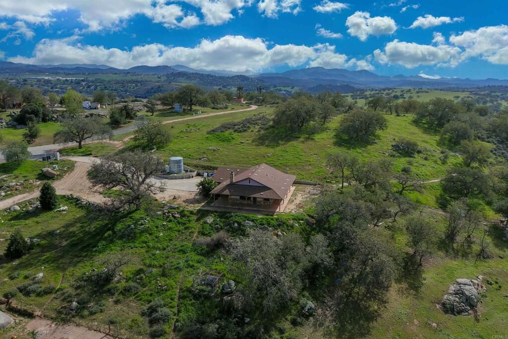 Property Photo: 24710 Sutherland Drive CA 92065