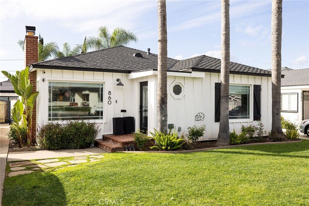 Property Photo: 860 N Grand Street CA 92867