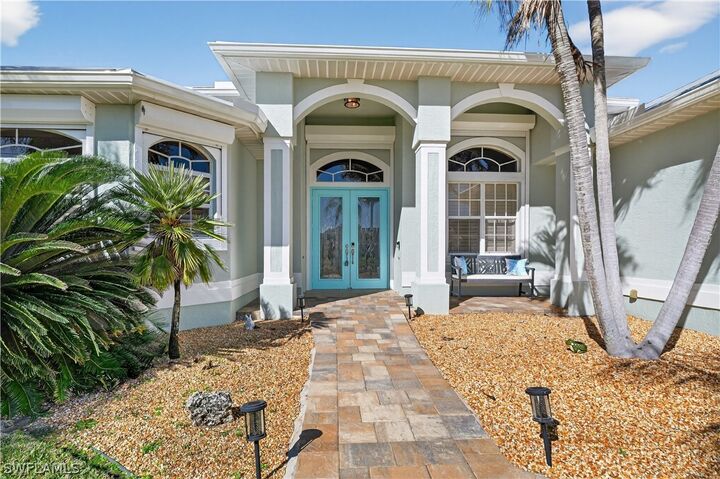 Property Photo: 3510 SE 19th Avenue FL 33904