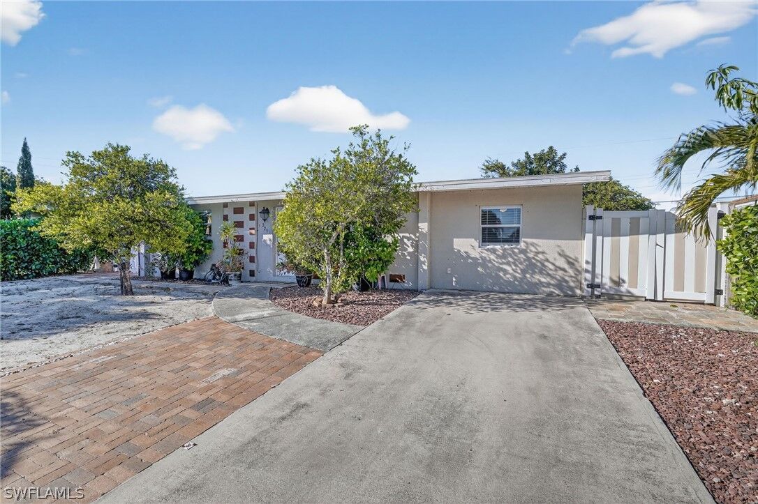 Property Photo: 2201 Coronet Street FL 33907