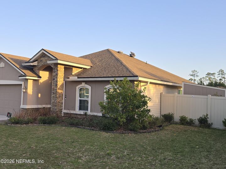 Property Photo:  9932 Patriot Court  FL 32221 