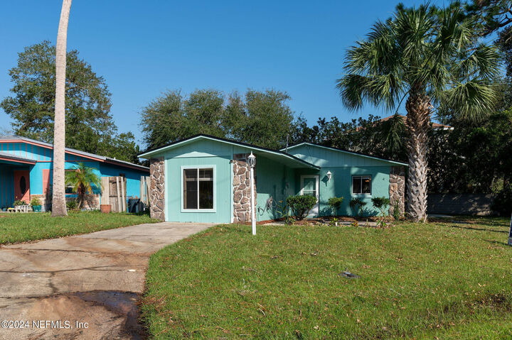 Property Photo: 201 Oak Lane FL 32136