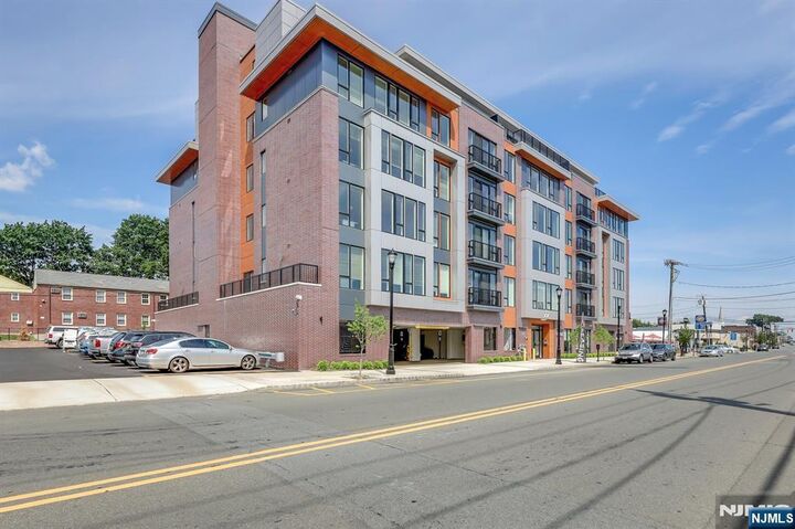 Property Photo:  85 Ridge Road 108  NJ 07031 