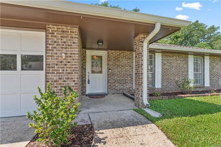 Property Photo: 201 Darwin Drive LA 70458