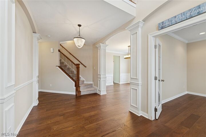 Property Photo:  866 Somerby Circle  OH 44685 