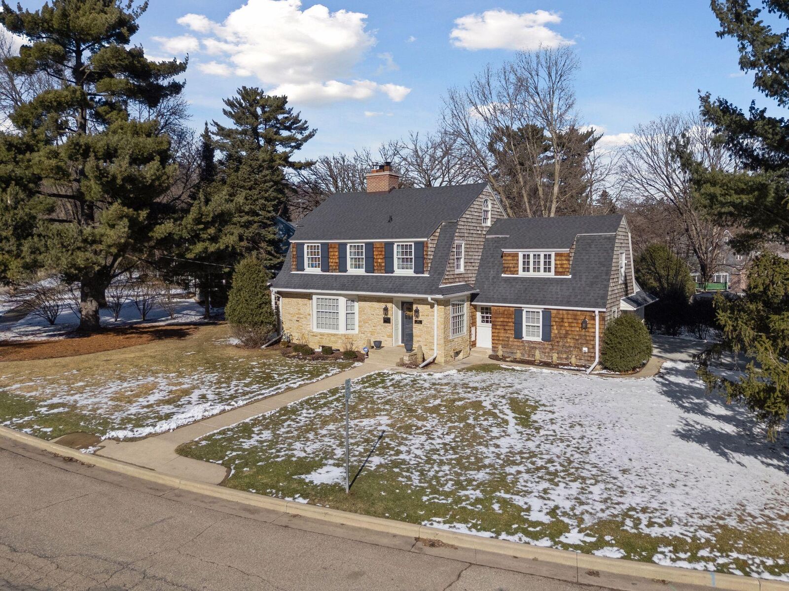 Property Photo: 932 9th Avenue SW MN 55902