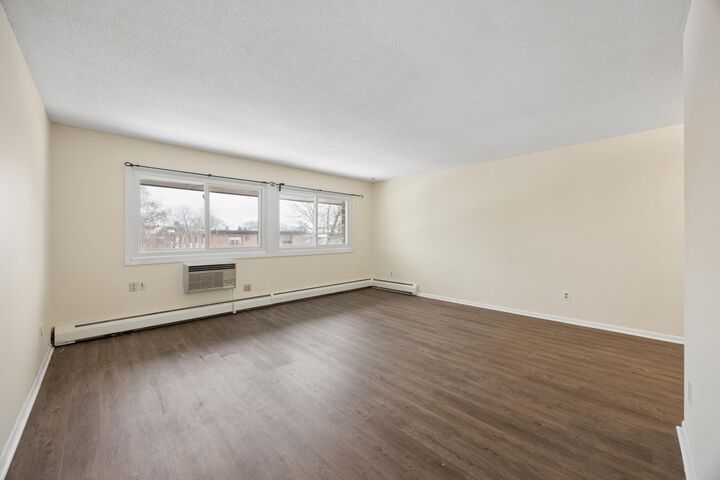 Property Photo: 2630 Pleasant Avenue 306 MN 55408