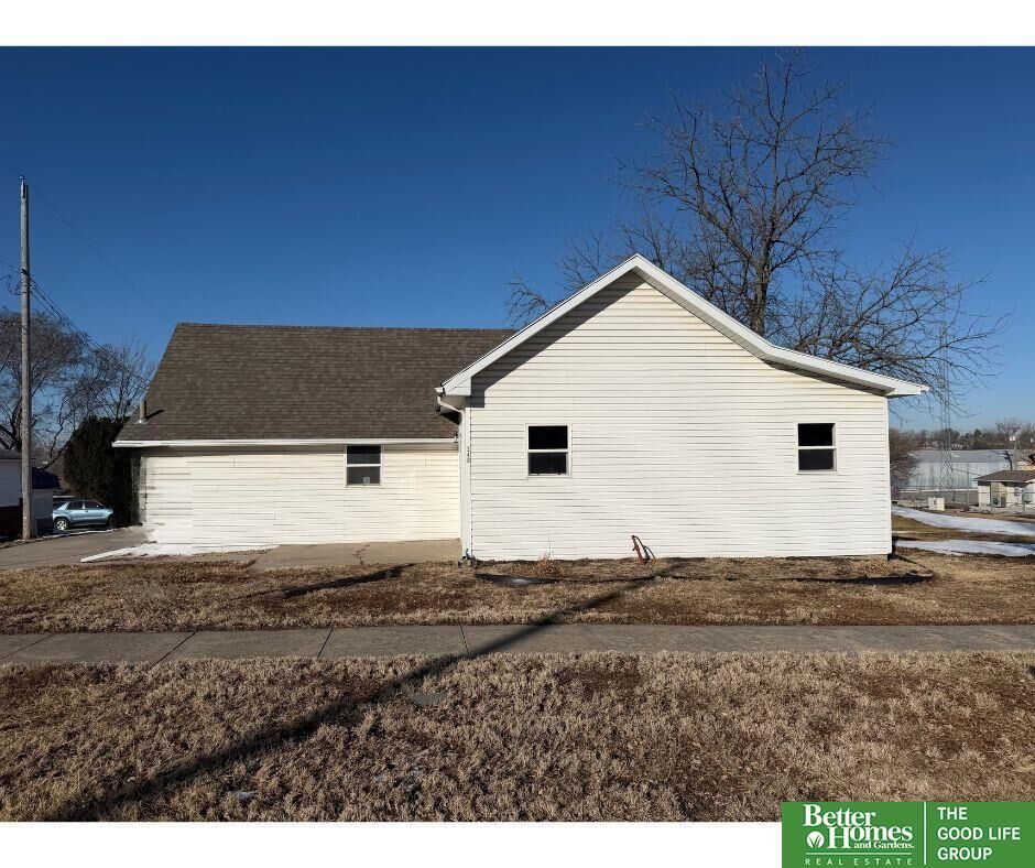 Property Photo: 340 S 2nd Street NE 68059