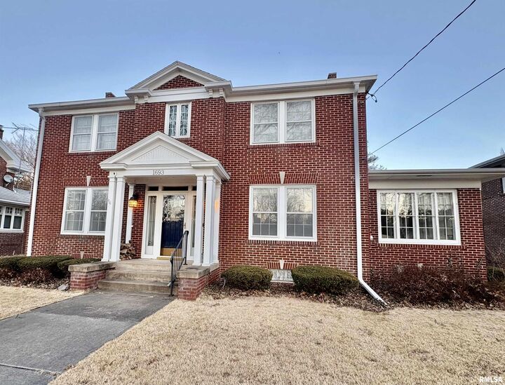 Property Photo:  1693 N Cherry Street  IL 61401 