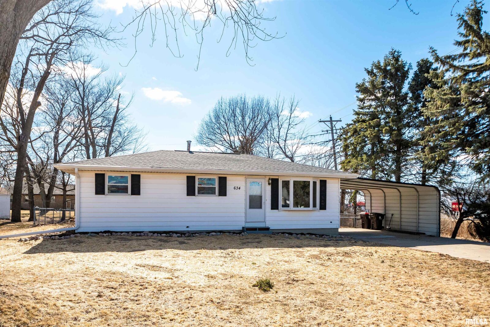 Property Photo: 634 W Mount Hawley Terrace IL 61615