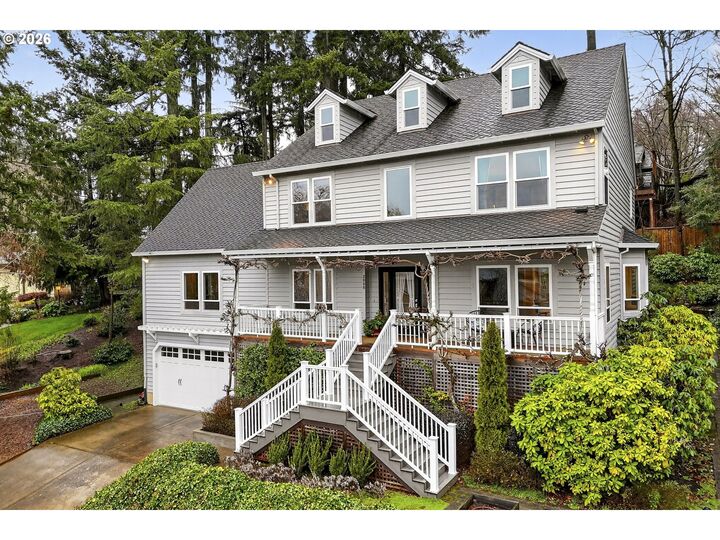 Property Photo:  3009 SW Dickinson St  OR 97219 