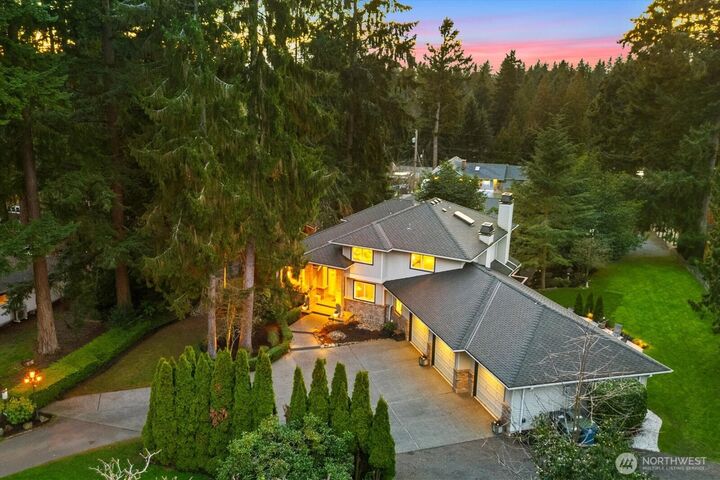 Property Photo:  22532  88th Avenue W  WA 98026 