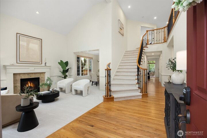 Property Photo:  1306  275th Place SE  WA 98075 