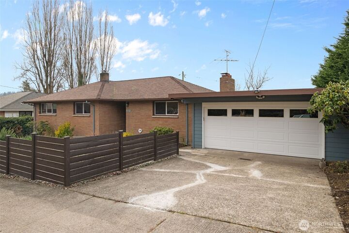 Property Photo:  2539  30th Avenue S  WA 98144 