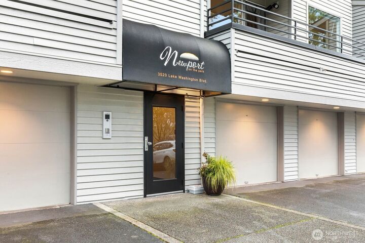 Property Photo: 3520 Lake Washington Boulevard SE #105 WA 98006