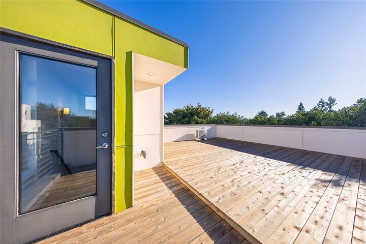 Property Photo:  2035 NW 65th Street  WA 98117 