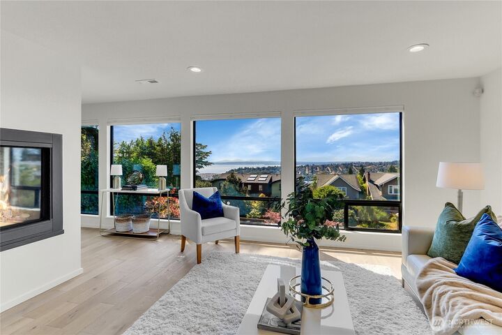 Property Photo:  1942  7th Avenue W  WA 98119 