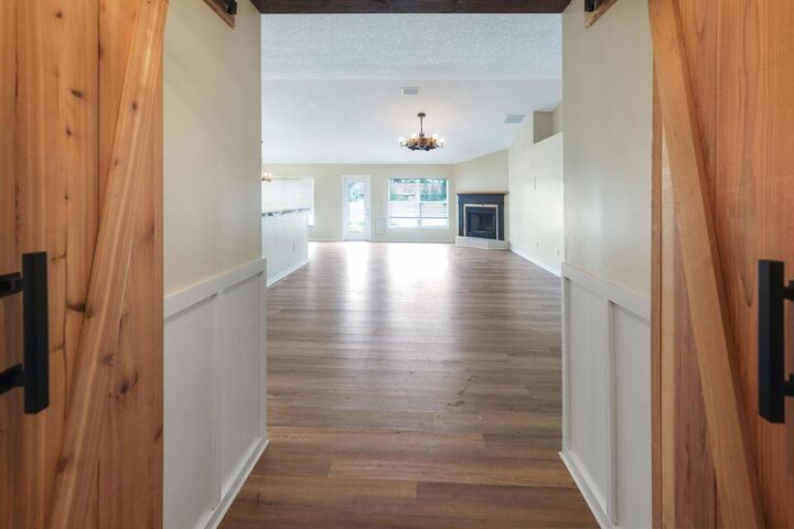 Property Photo: 293 SW Pagoda Terrace FL 34953