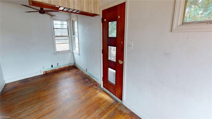 Property Photo:  808 State St  VA 23323 