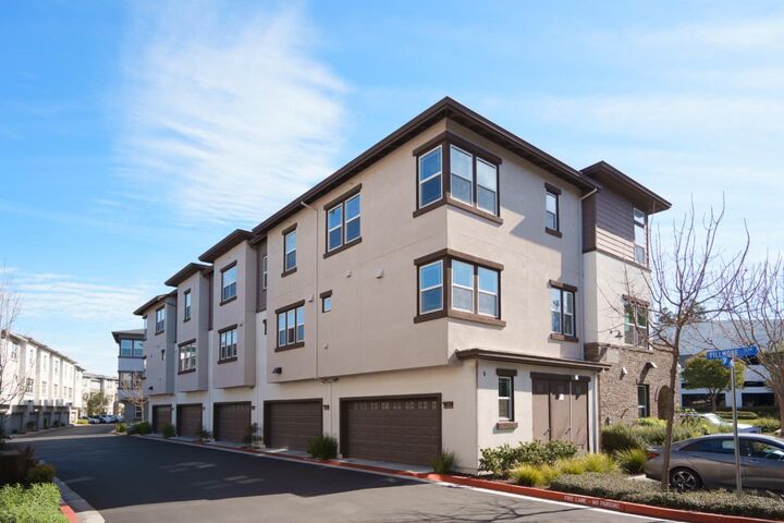 Property Photo:  885 De Guigne Drive 1  CA 94085 