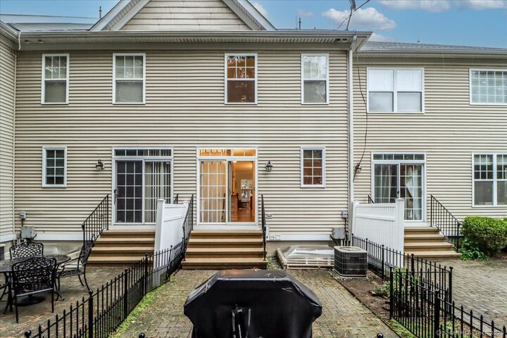 Property Photo: 37 Faith Lane 37 CT 06810