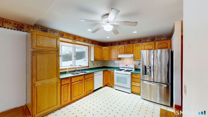 Property Photo:  13 Reservoir Avenue  CT 06016 