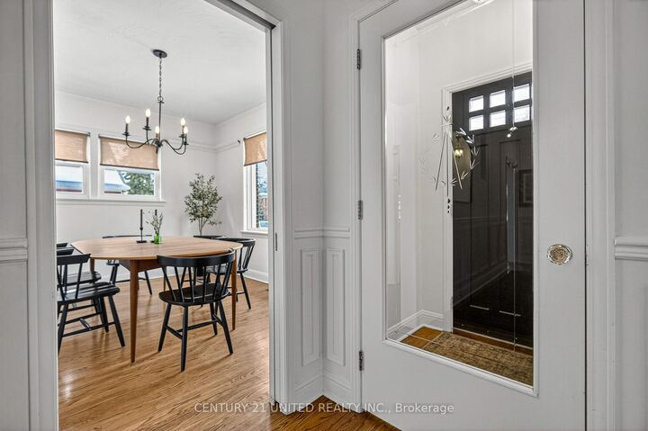 Property Photo: 499 Hunter Street W ON K9H 2M9