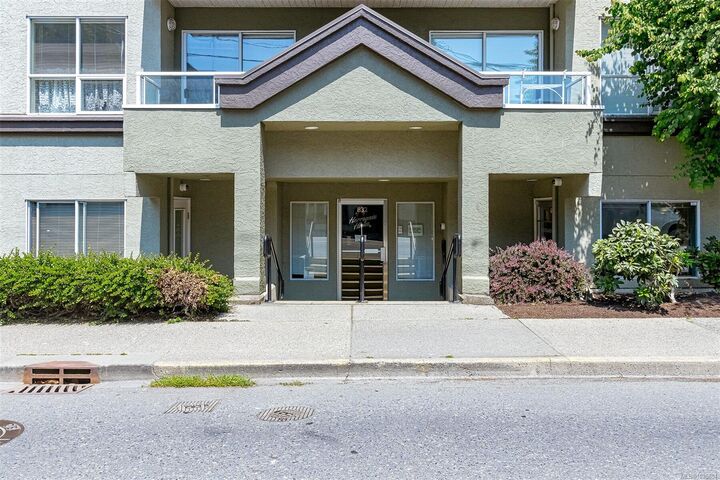 Property Photo: 832 Fisgard St #102 &Amp 103 BC V8W 1S1