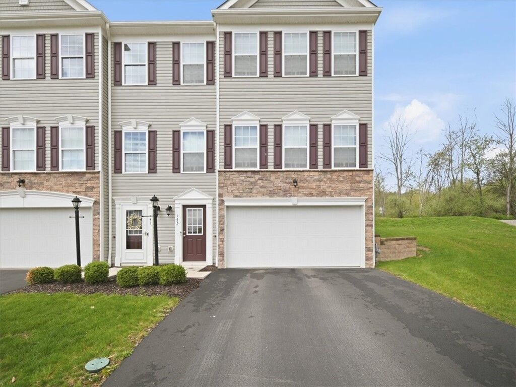 Property Photo:  143 Cole Ct  PA 16037 