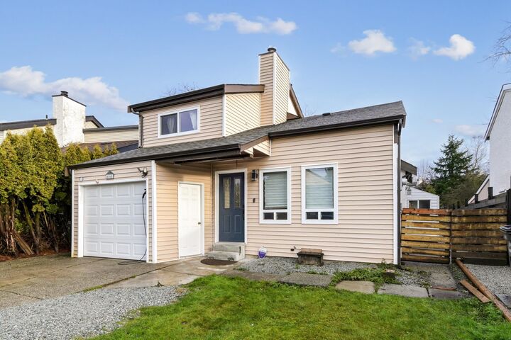 6068 Brooks Crescent — photo 1