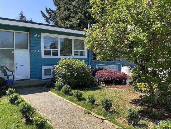 Property Photo: 33232 Hawthorne Avenue BC V2S 1B3