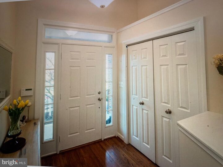 Property Photo: 6405 Little Potters Lane VA 22310