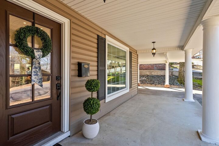 Property Photo: 5812 N Locust St AR 72116